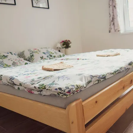Na Kopecku Apartment *